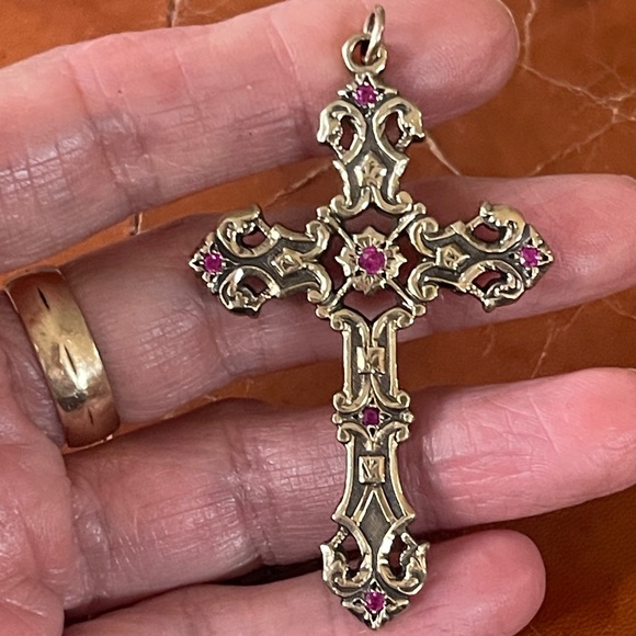 Cross with Ruby stones - Picture 1 of 4